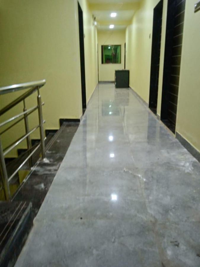 Hotel Om Sai Residency By WB Inn Navi Mumbai Buitenkant foto